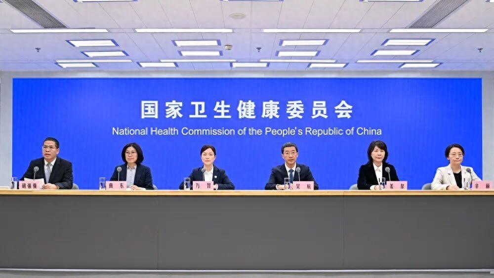 多地通知未接种疫苗致感染将追责多久(多地:未接种疫苗致感染将严肃追责)